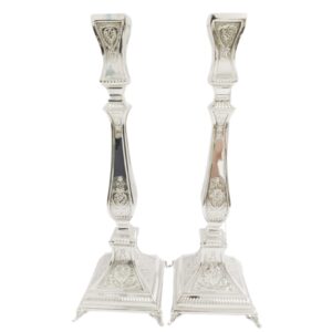 פמוט עיטורים מדלן