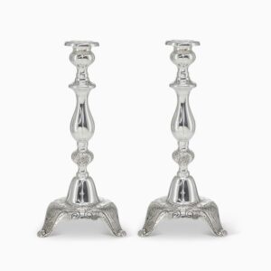 פמוטי הרבנית חב"ד